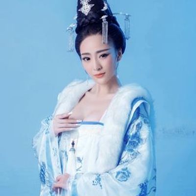 Ancient Chinese Princess Costumes and Umbrella Complete Set