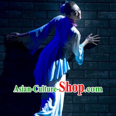 Traditional Chinese Dress for Professional Stage Performance