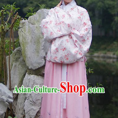 Ancient Chinese Ming Dynasty Clothing for Women