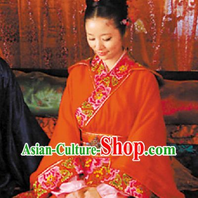 Traditional Chinese Ceremonial Wedding Dress