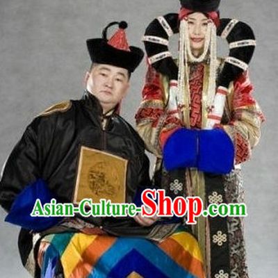 Mongolian Wedding Dresses and Hats for Brides and Bridegrooms