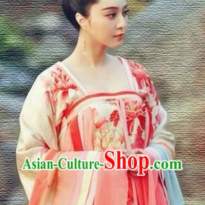 The Empress of China Clothing and Headwear