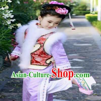 Qing Dynasty Princess Clothes and Headgear for Kids