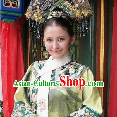 The Empress of China Qing Dynasty Clothing