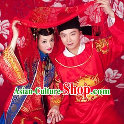Traditional Chinese Wedding Dresses and Hats