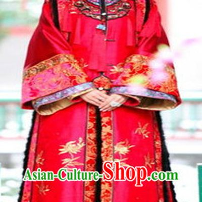 Chinese Traditional Wedding Dress and Hair Accessories