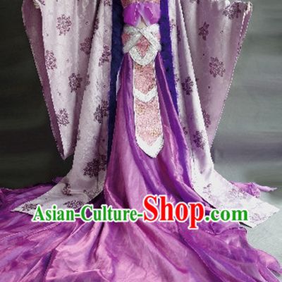 Traditional Princess Clothes for Ladies with Long Trail