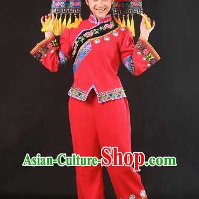 Traditional Chinese Zhuang Stage Performance Costumes and Hat