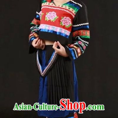 Zhuang Ethnic Traditional Dresses and Hat Complete Set for Women
