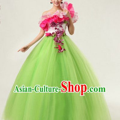 Traditional Modern Dance Costumes and Headwear for Girls
