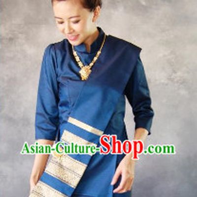 Traditional Thailand Outfit for Women 3