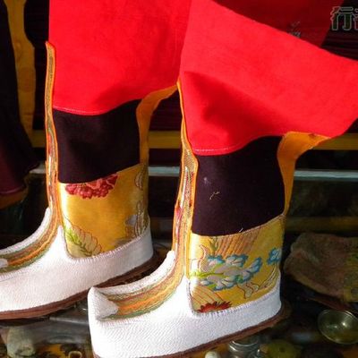 Traditional Tibetan Boots for Sale for Men
