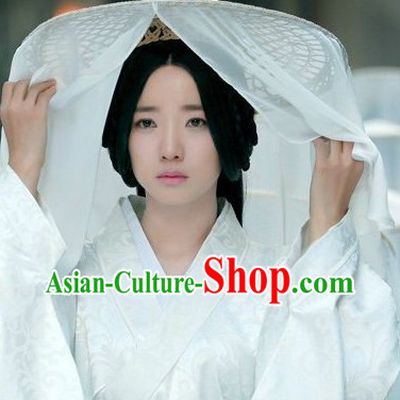 Ancient Chinese Han Dynasty White Costumes and Hat for Women