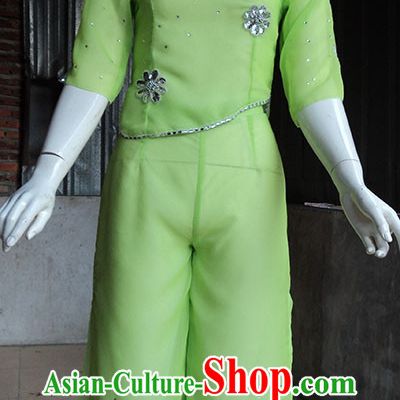 Traditional Chinese Classical Dancing Clothes and Umbrella