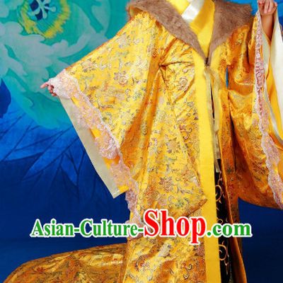 Chinese Imperial Empress Dressing