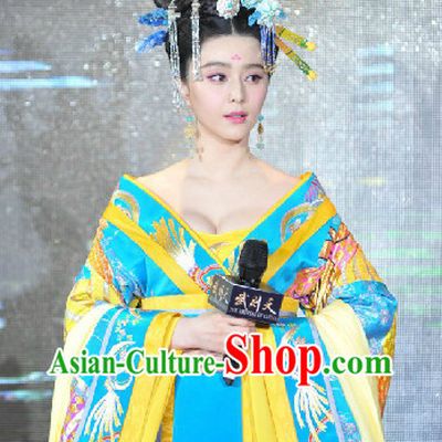 Chinese Tang Empress Hair Decorations Wig and Clothes Complete Set