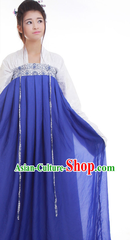 Tang Dynasty Costume in China for Women Tang Dynasty Costume in China for Women