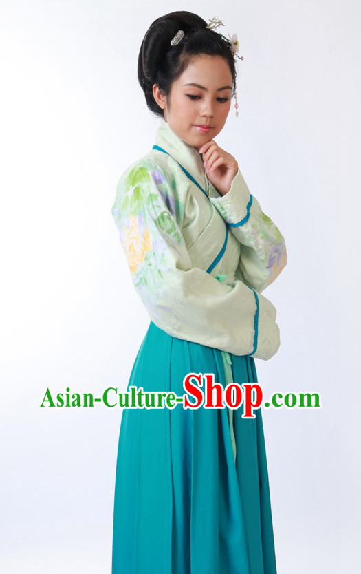 Traditional Civilian Costume of Han Traditional Civilian Costume of Han