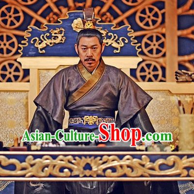 Ancient China Emperors Clothing and Crown