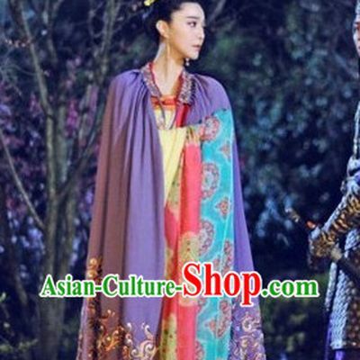 Tang Dynasty Wu Zetian Clothes and Hair Accessory for Women