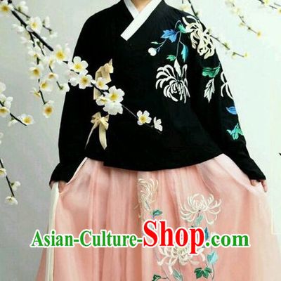 Top Ming Dynasty Dress from China