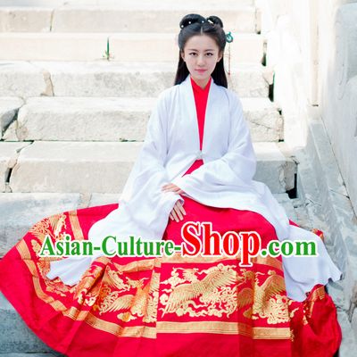 China Ming Dynasty Attire for Women