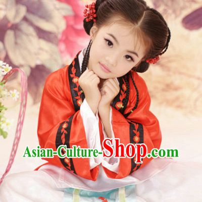 Ming Dynasty Outfits for the Little Girl