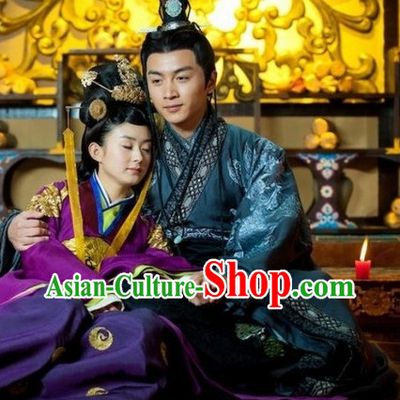 Ancient Chinese Imperial Prince Robe with Embroidery