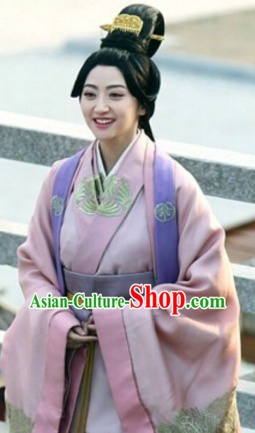Chinese Traditional Costumes Chinese Traditional Costumes