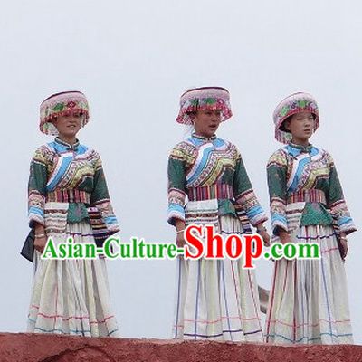 China Yunnan Lijiang Miao Minority Clothes and Hat for Women