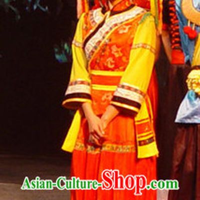 China Yunnan Lijiang Ethnic Minority Dresses and Hat for Women