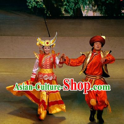 Chinese Yunan Xishuang Banna Dai Ethnic Men and Women's Clothing