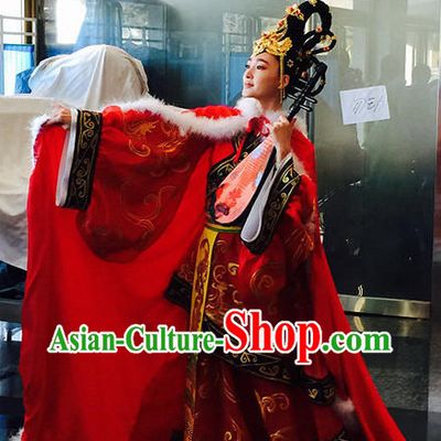 Wang Zhaojun China Beauty Traditional Chinese Red Costumes and Hair Accessory