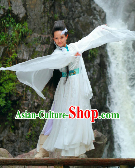 Chinese Classical Dancing Costume and Hair Accessories for Women or Girls Chinese Classical Dancing Costume and Hair Accessories for Women or Girls