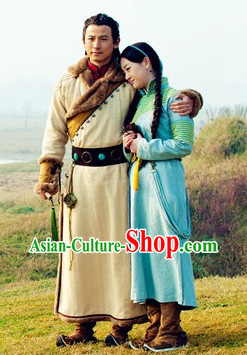 Traditional Mongolian Long Robe and Hat for Women Traditional Mongolian Long Robe and Hat for Women
