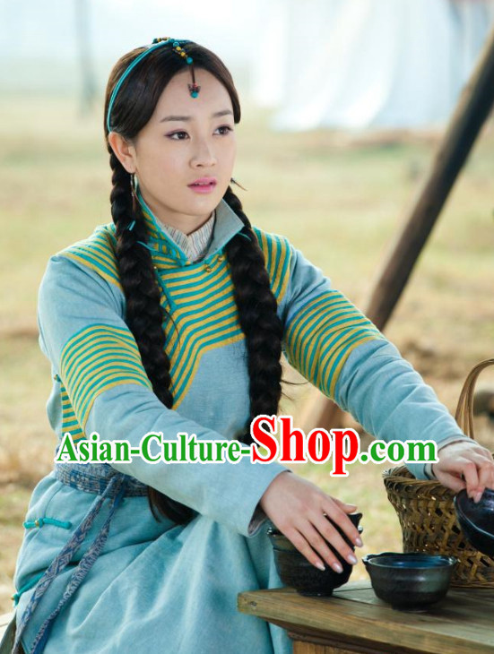 Traditional Mongolian Long Robe and Hat for Women Traditional Mongolian Long Robe and Hat for Women