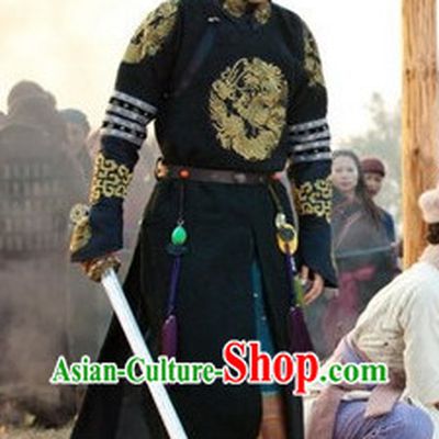 Chinese Traditional Emperor Dragon Robe Winter Wear and Hat for Men