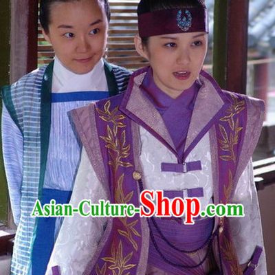 China Ancient Hero Suit and Headwear for Women or Men