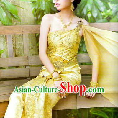 Formal Thai Traditional National Costumes for Women