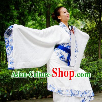 China Classical White Lady Dance Suit with Blue Trim
