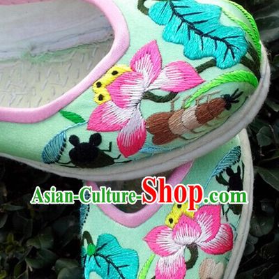 Chinese Handmade and Embroidered Lotus Shoes