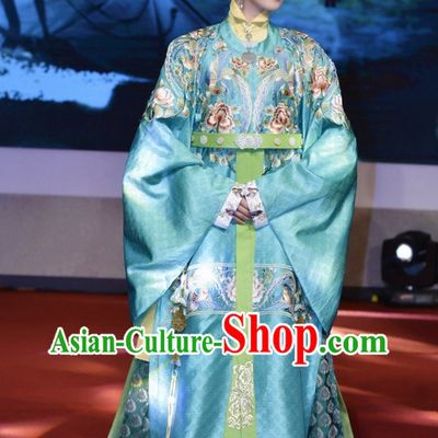 Chinese Traditional Empress Costume and Hair Jewelry Complete Set for Women