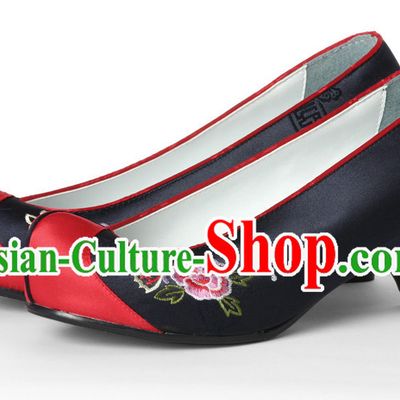 Korean Traditional Wedding Bridal Shoes for Brides