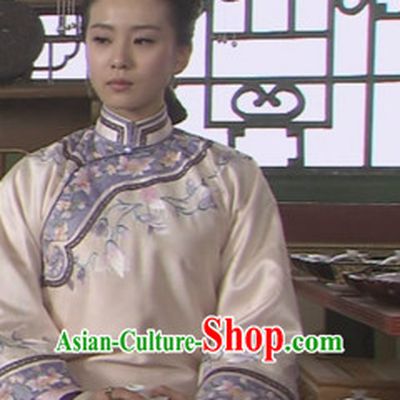 Chinese Traditional National Costume Qing Dynasty Cheongsam and Headwear