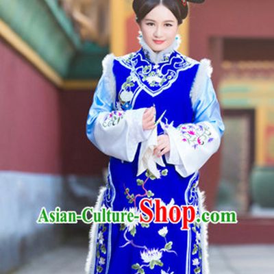 Chinese Traditional National Costumes Empress Long Robe Hair Accessories for Women