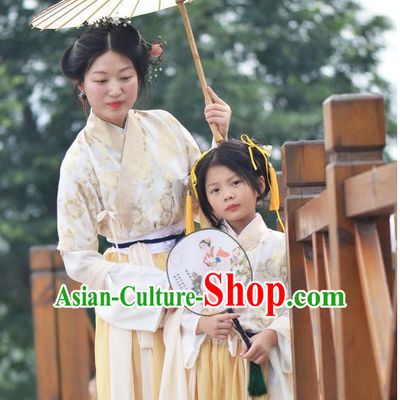 Traditional Chinese Han Clothing for Mother Free Delivery Worldwide