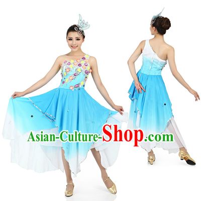 Chinese Traditional Dancewear and Headpieces for Women