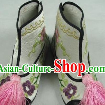 Chinese Peking Opera Embroidered Boots for Women