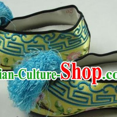 Inside High Heel Chinese Beijing Opera Embroidered Shoes for Ladies