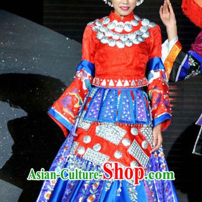 Tradiitonal Chinese Miao Ethnic National Costumes and Hat Complete Set for Women